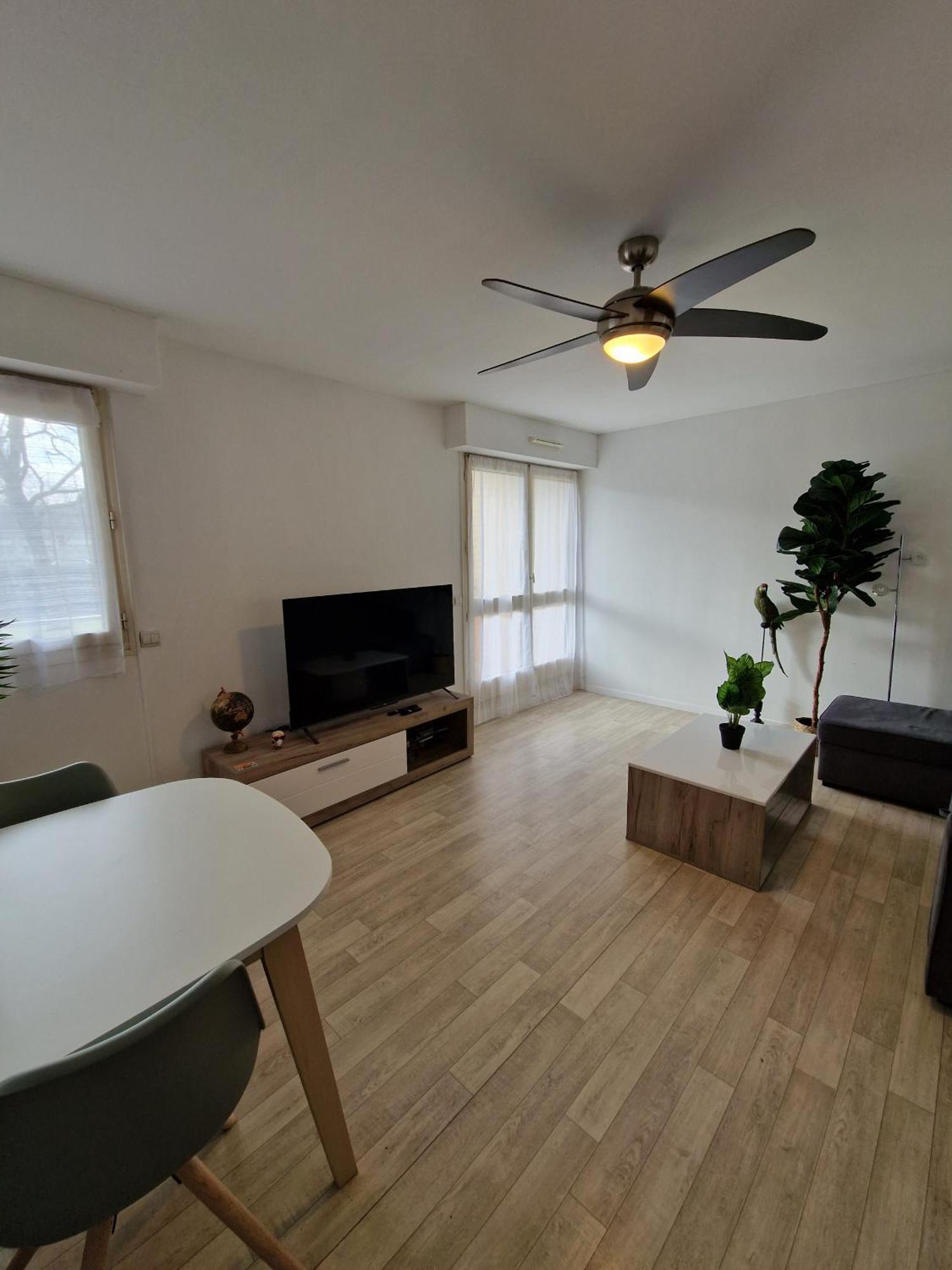 Le Square - Tram - Centre - 4Pers - Reve Au Mans Apartment เลอม็องส์ ภายนอก รูปภาพ