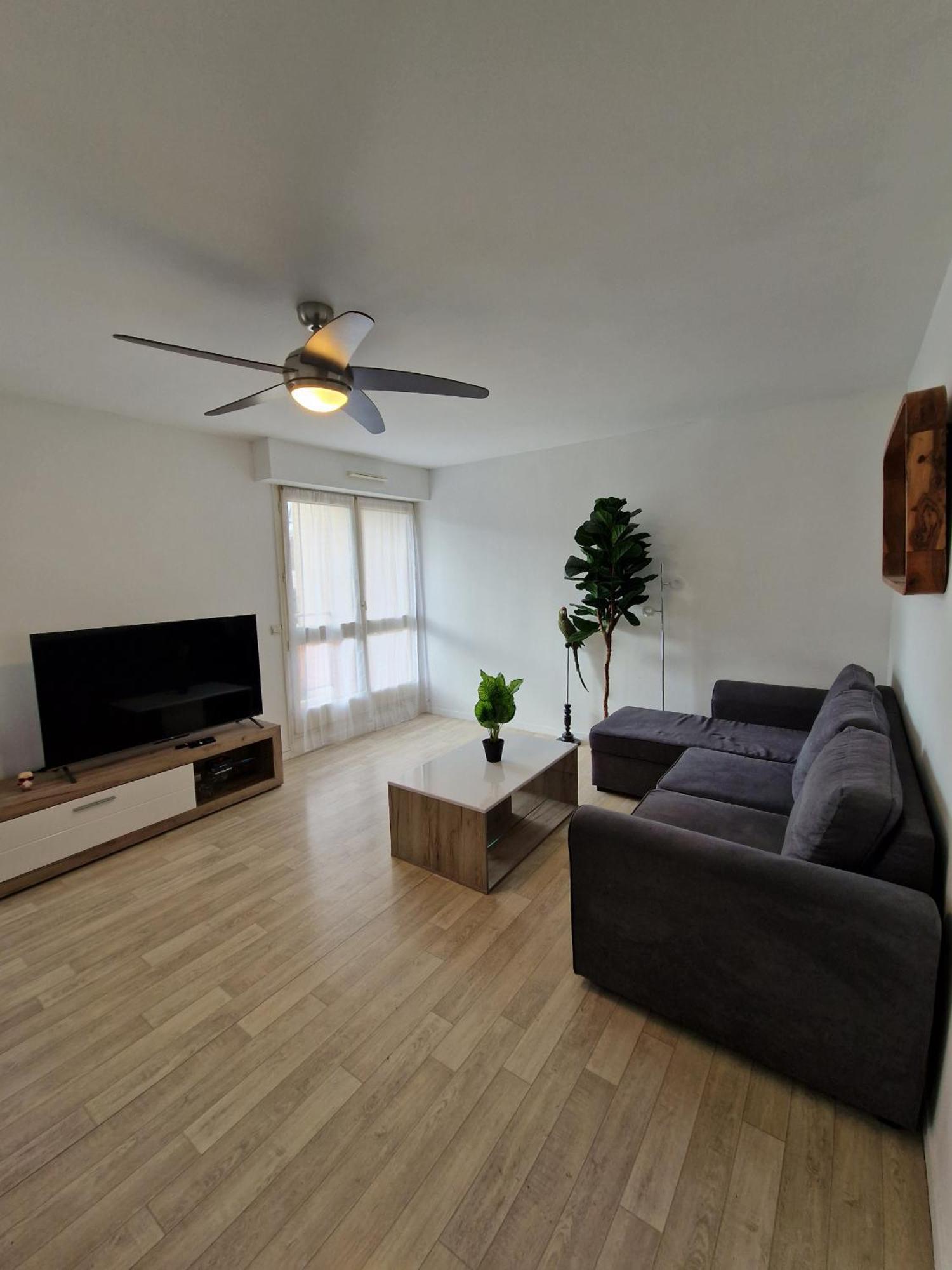 Le Square - Tram - Centre - 4Pers - Reve Au Mans Apartment เลอม็องส์ ภายนอก รูปภาพ